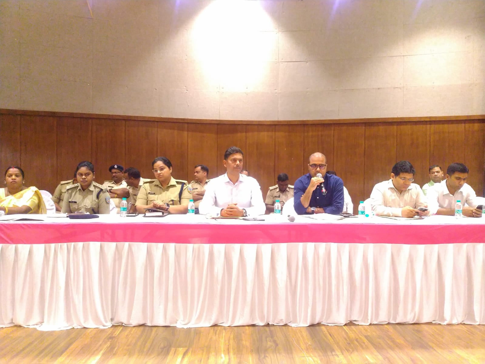 होली में प्रतिबंधित रहेगा डीजे, अफवाह फ़ैलाने वालों की खैर नहीं, जानिए और क्या है प्रशासनिक तैयारी