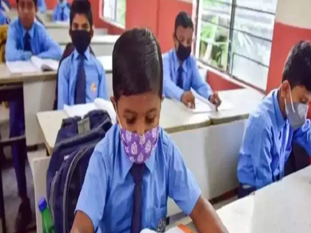 बिहार में कल खुलेंगे स्कूल, कई नियमों और सावधानी के साथ बैठेंगे छात्र