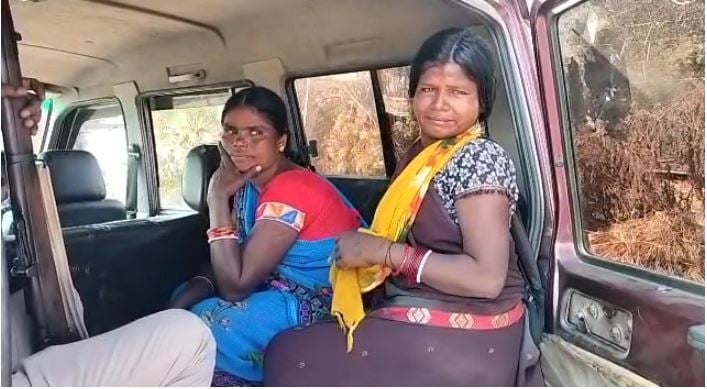 शराब बनाने के ठिकाने पर उत्पाद विभाग की छापेमारी, निर्मित और अर्ध निर्मित शराब के साथ दो महिला गिरफ्तार