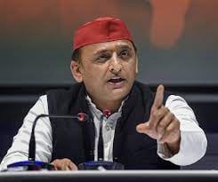 अखिलेश यादव नहीं लड़ेंगे यूपी विधानसभा चुनाव, खुद किया ऐलान