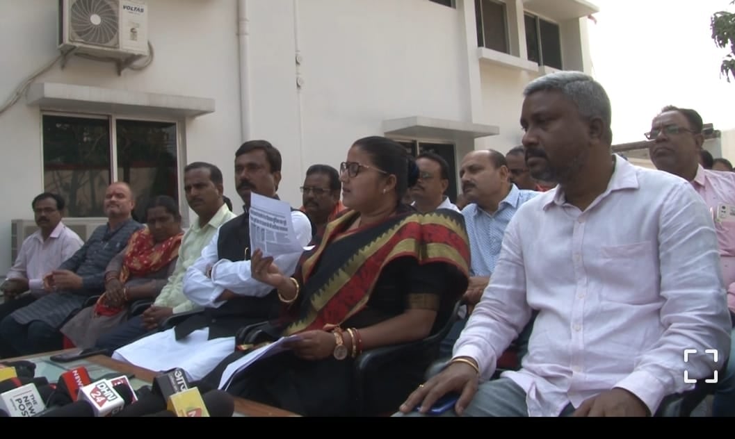 SINGH MANSION VS RAGHUKUL- रागनी सिंह का सनसनीखेज आरोप, विधायक के देवर ने ही मरवाया नीरज सिंह को