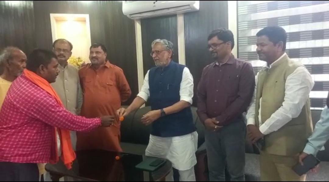 नीतीश कुमार चाहते हैं कि तेजस्वी यादव जेल चले जाएं : सुशील मोदी