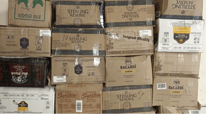 इंटर स्टेट शराब माफियाओं की बड़ी साजिश विफल, बिहार भेजा जा रहा अंग्रेजी शराब लदा पिकअप गाड़ी जब्त