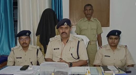 चतरा को अस्थिर करने की बड़ी साजिश विफल, पुलिस ने कट्टा व पिस्टल के साथ अपराधी को किया गिरफ्तार