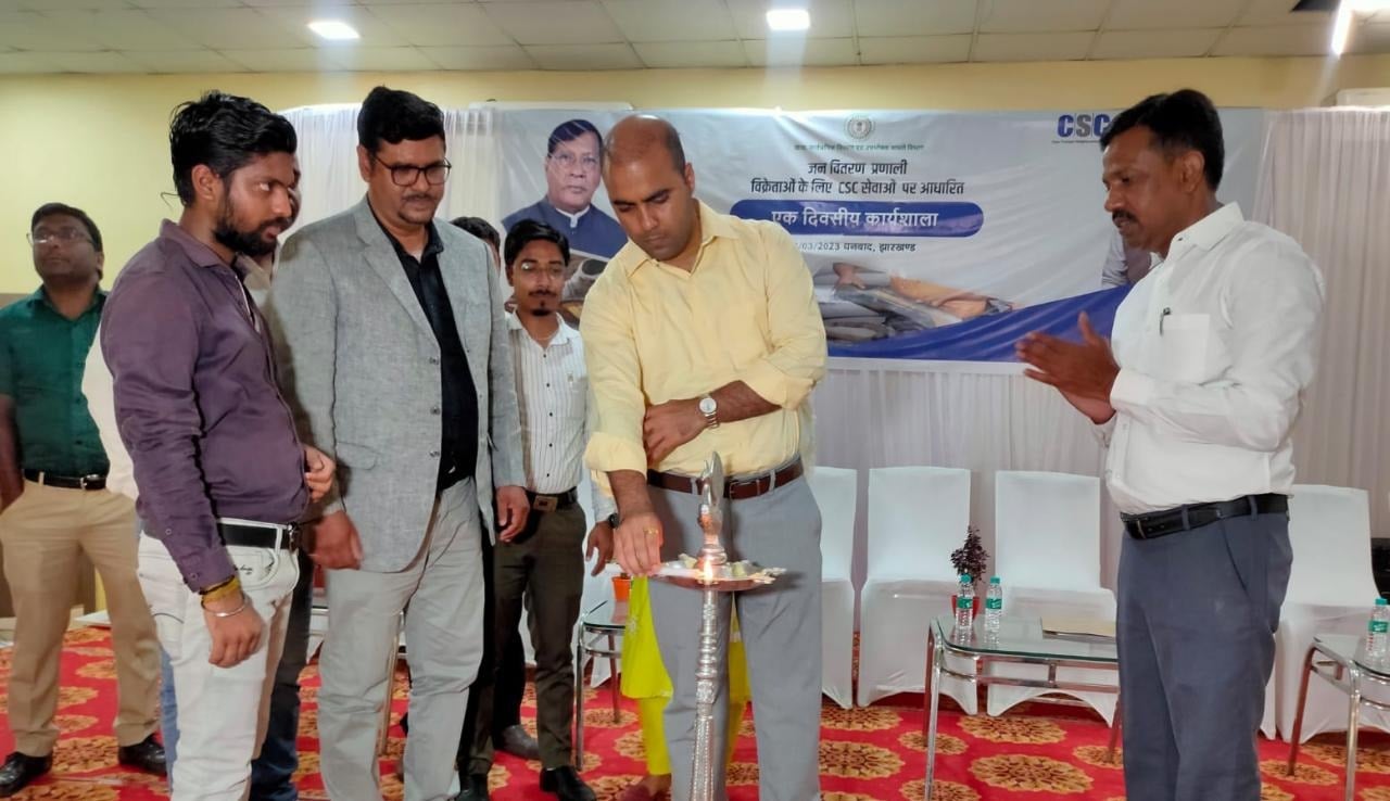 कॉमन सर्विस सेंटर की सेवाएं भी लोगों तक पहुंचा सकेंगे ,जानिए क्या क्या सर्विसेस दे सकते हैं डीलर्स