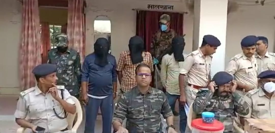 गुमला में नशा के धंधे से जुड़े पांच लोग धराए