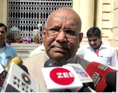 तार किशोर प्रसाद का नीतीश पर हमला, कहा- ये पहले मुख्यमंत्री हैं जो प्रधानमंत्री से बात नहीं करते हैं