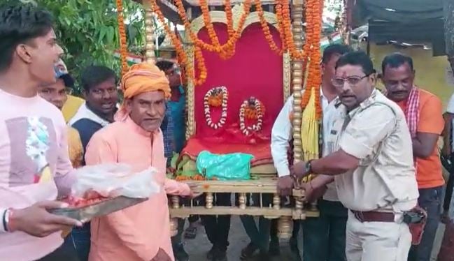 आरा : 29 साल बाद थाना से वापस अपने घर लौटे भगवान, क्षेत्र में खुशी