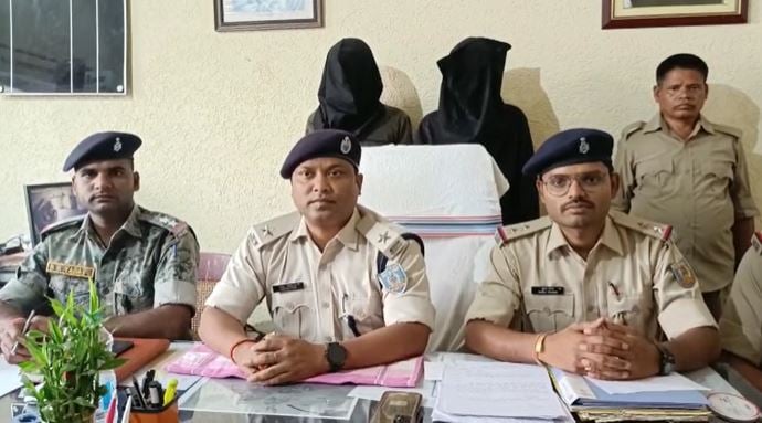 लूटपाट की घटना के बाद तीन लाख रूपए लेवी मांगने वाले दो आरोपी गिरफ्तार, दो अन्य की तलाश जारी