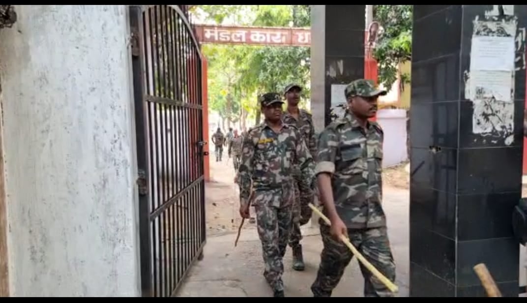 आखिर धनबाद जेल में भिड़ ही गया  सिंह मेन्शन और प्रिंस खान गुट ,जानिए पगली घंटी बजाकर कैसे पाया गया काबू