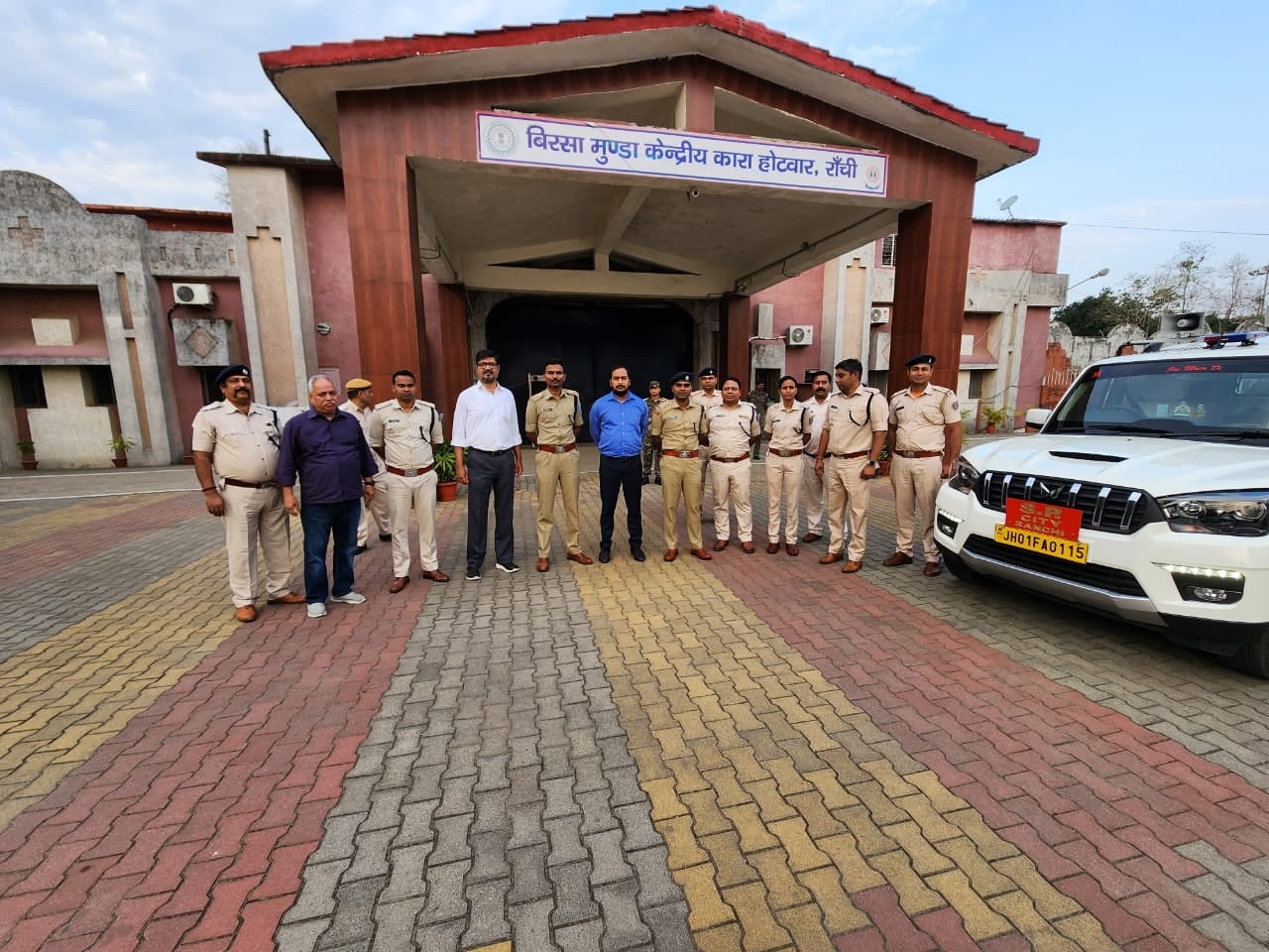 होटवार जेल में छापेमारी में क्या मिला, जानिए किस सूचना पर हुई छापेमारी