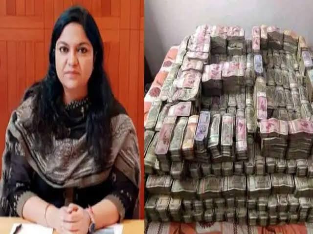 समय समय की बात, कभी दूसरों को समय देने से इनकार करती रही पूजा सिंघल देखिये आज कैसे  ईडी  कोर्ट में  लगा रही समय देने की गुहार