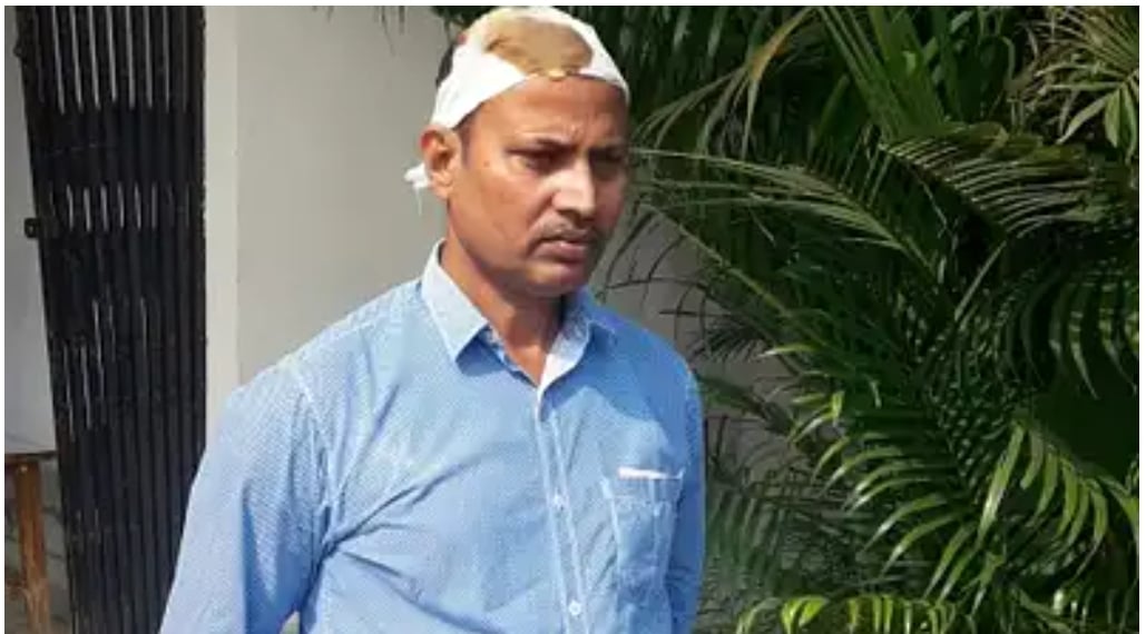 जुआ अड्डे पर छापेमारी के लिए गई पुलिस टीम पर हमला, थाना प्रभारी समेत 4 घायल