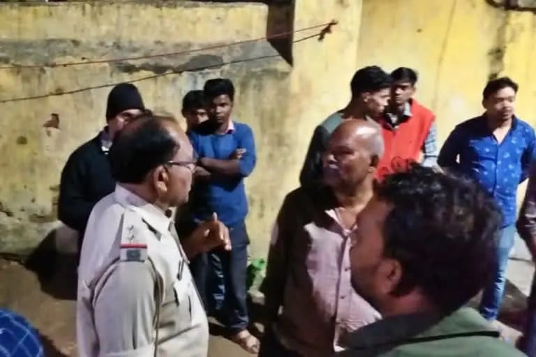 दीपावली की रात लोयाबाद में अंधाधुंध फायरिंग, तीन घायल, एक की हालत नाजुक