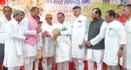 सत्याग्रह यात्रा पहुंची जामताड़ा,प्रभारी ने कहा अभी लड़ाई लंबी है