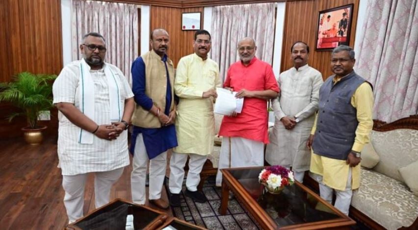 सचिवालय घेराव के बाद भाजपाइयों ने राज्यपाल को सुनाया अपना दर्द, कहा लाठीचार्ज कर हेमंत ने दिखलायी तानाशाही