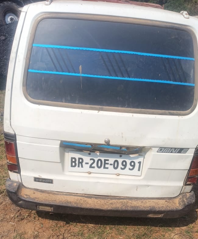 पतरातू: अवैध कोयला चोरी के विरुद्ध चलाया गया छापेमारी अभियान, कोयला लदा दो मारुति वैन जब्त