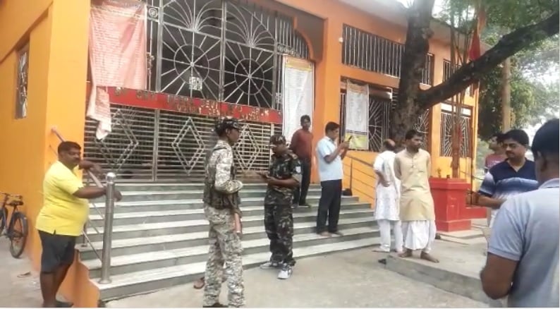 गिरिडीह: भगवान की तिजोरी पर डाका, मंदिर में रखे दान पेटी से लाखों रुपये की चोरी