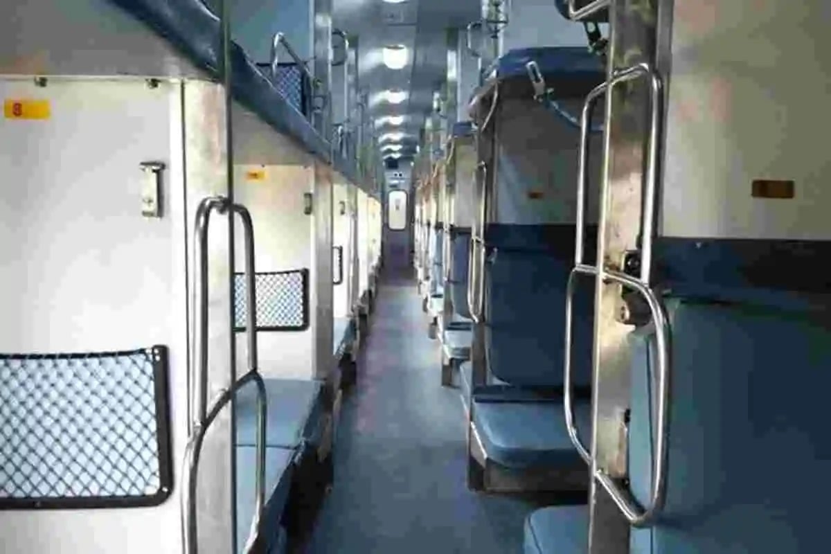 ट्रेन में लोअर बर्थ के लिए बदले नियम, हर किसी को नहीं मिलेगी ये सुविधा, जानिए डिटेल्स