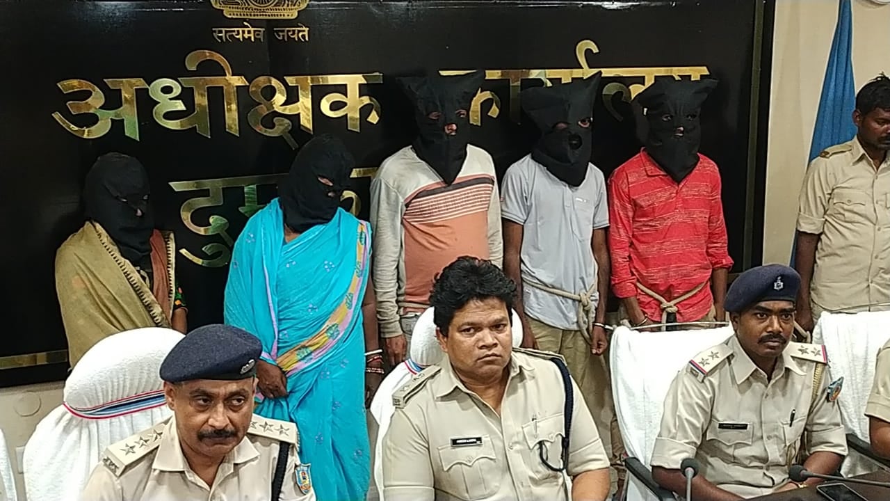 मुखिया सुरेश मुर्मू की हत्या मामले में हुआ खुलासा, हंसडीहा पंचायत की महिला मुखिया आशा हेंब्रम ने कराई थी हत्या