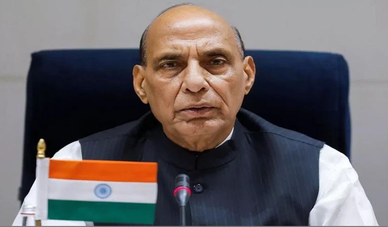 रक्षा मंत्री राजनाथ सिंह हुए कोरोना पॉज़िटिव, डॉक्टरों ने आराम करने की दी सलाह