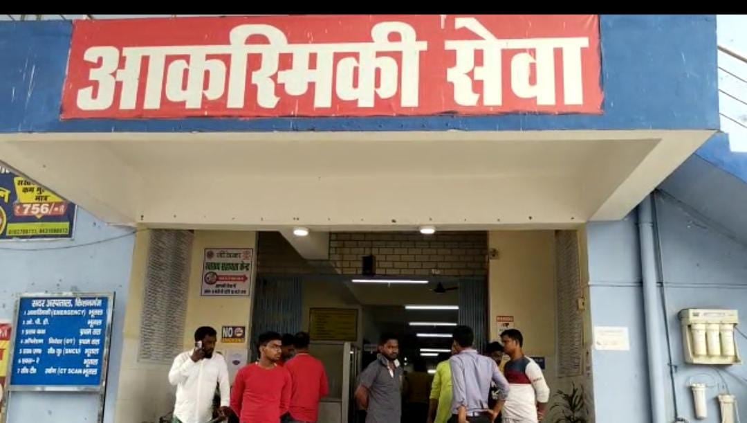 किशनगंज में अनियंत्रित होकर पलटा ट्रैक्टर, ट्राली पलटने से 2 की मौत, 13 घायल