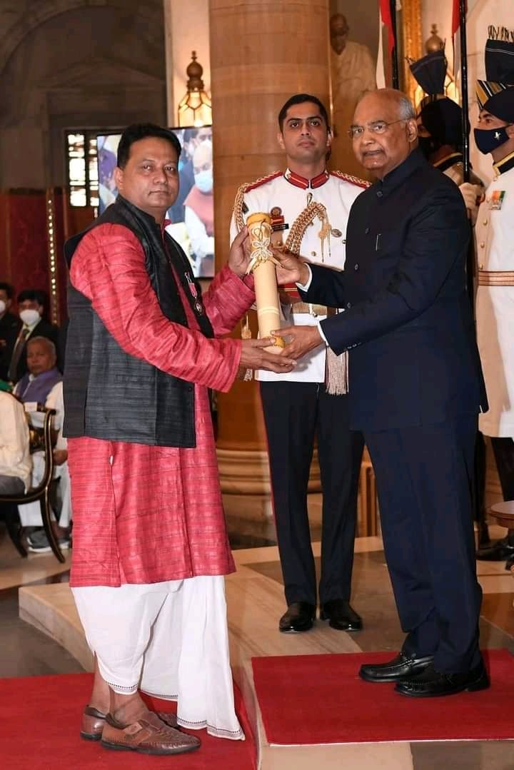 सरायकेला छऊ नृत्य से जुड़े सातवें छऊ गुरु को मिला पद्मश्री, वर्ष 2020 में छऊ गुरु शशधर आचार्य को पद्मश्री देने की हुई थी घोषणा