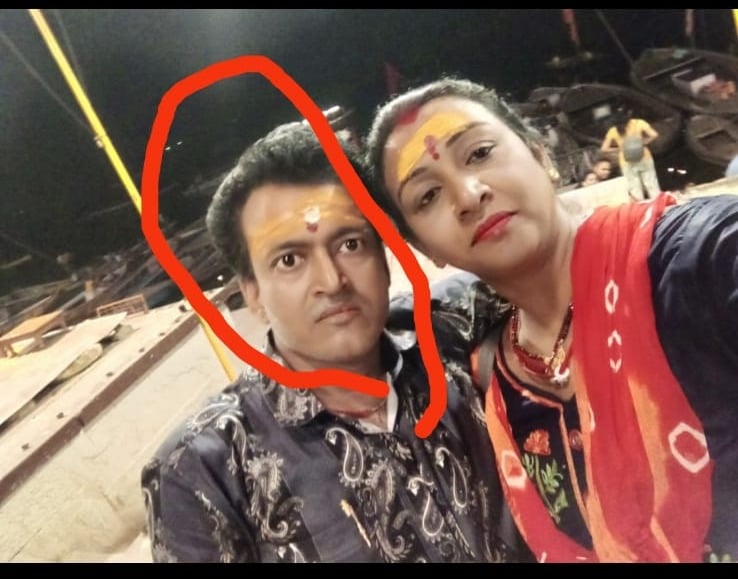 गिरिडीह : स्कूटी ने खड़ी हाइवा में मारी जोरदार टक्कर, पति की मौत, पत्नी घायल