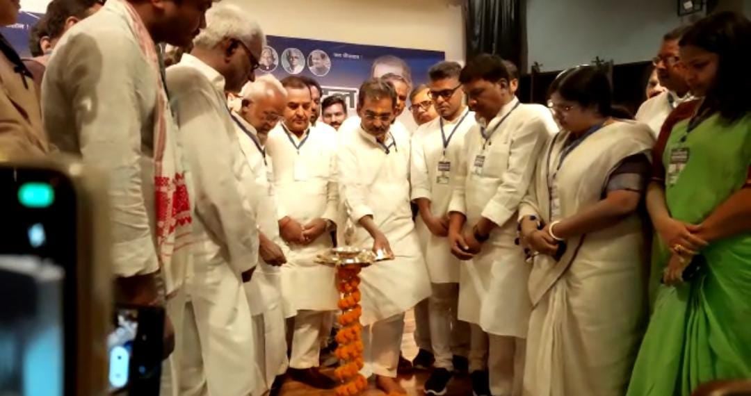 कुशवाहा का नीतीश पर तीखा तंज, कुर्सी की लालच में दल बदलने का लगाया आरोप