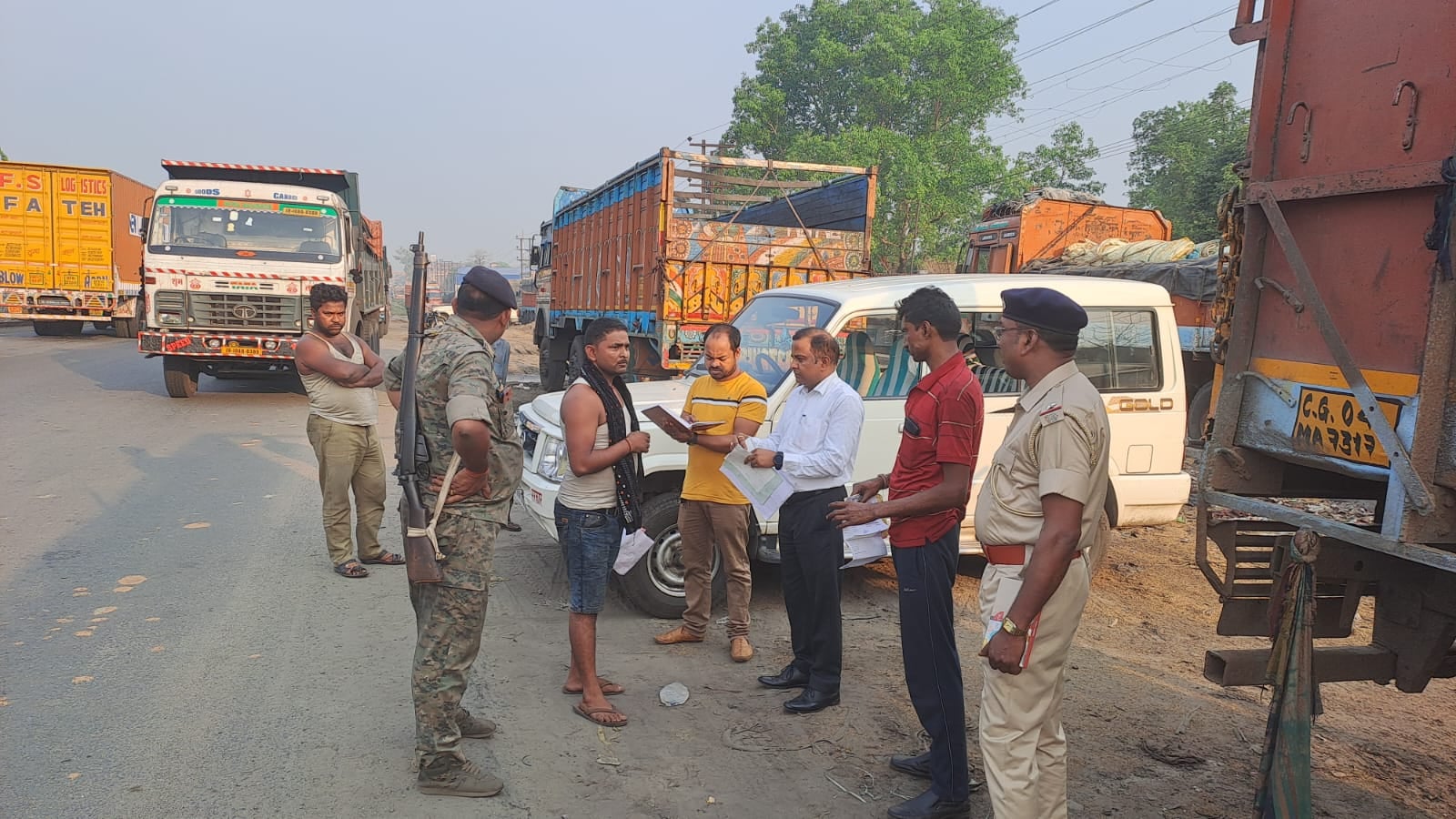 DHANBAD: सिपाही ने चालक को थप्पड़ क्या मारा जांच टीम की बंध गई घिग्घी, जानिए क्या है मामला