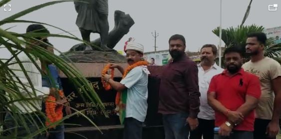 मनी लॉन्ड्रिंग मामले में जेल में बंद पूर्व मंत्री एनोस एक्का को मिली जमानत, भगवान बिरसा की मूर्ति पर माल्यार्पण कर अधूरे कामों को पूरा करने का लिया संकल्प