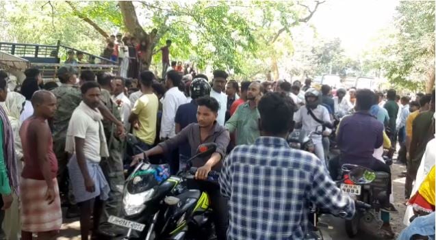 गिरिडीह: टेंपो ने बाइक सवार को मारी टक्कर, एक की मौत, चार घायल