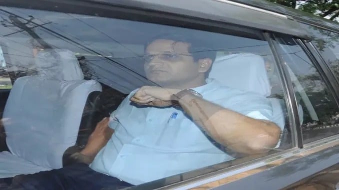 निलंबित IAS छवि रंजन  से पूछताछ शुरू, राजनेताओं और अधिकारियों में बेचैनी का आलम, देखिये यह रिपोर्ट