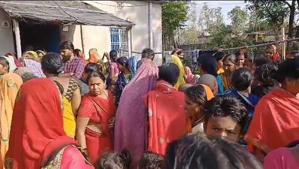 हजारीबाग: आर्थिक तंगी से परेशान नवदंपति ने थामा मौत का दामन! मामले की जांच में जुटी पुलिस