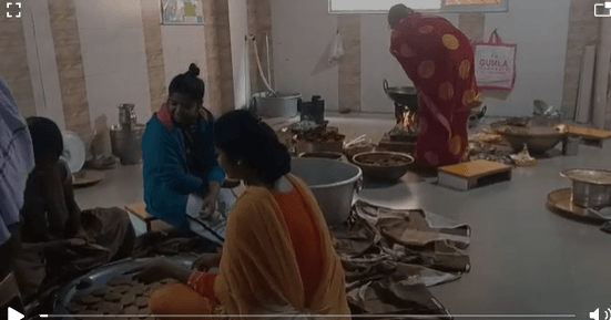 शाम के अर्ध्य की तैयारियां पूरी, अब  डूबते सूर्य को अर्ध्य देने का इंतजार