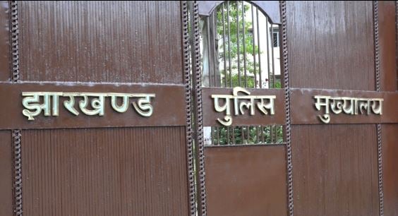 जानिए कैसे  पकड़ाया गैंगस्टर अमन श्रीवास्तव......