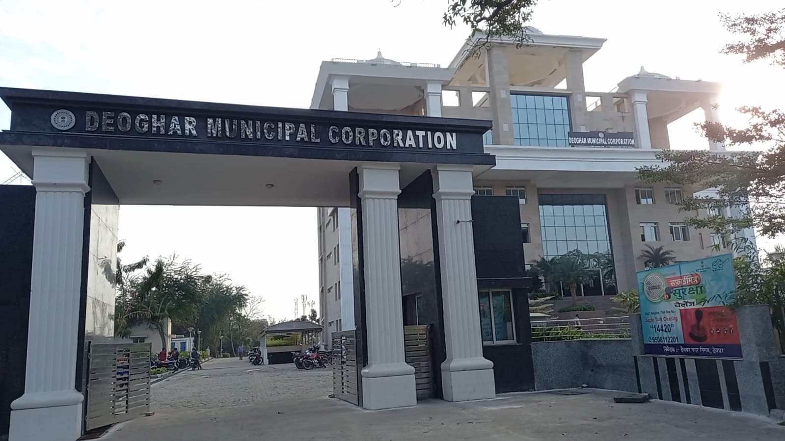 अगर आपके घर में भी है अनुपयोगी समान, तो इस तरह करें दान, जरूरतमंद को आ सकता है काम