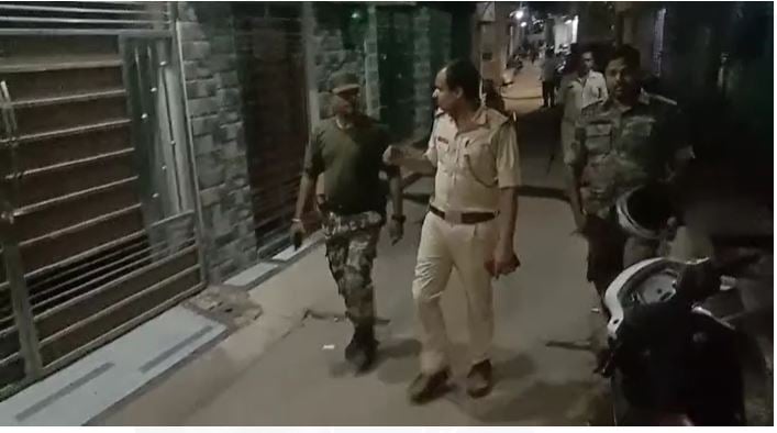 जमशेदपुर में फायरिंग, बाल-बाल बचा युवक, घटना स्थल से दो खोखा बरामद