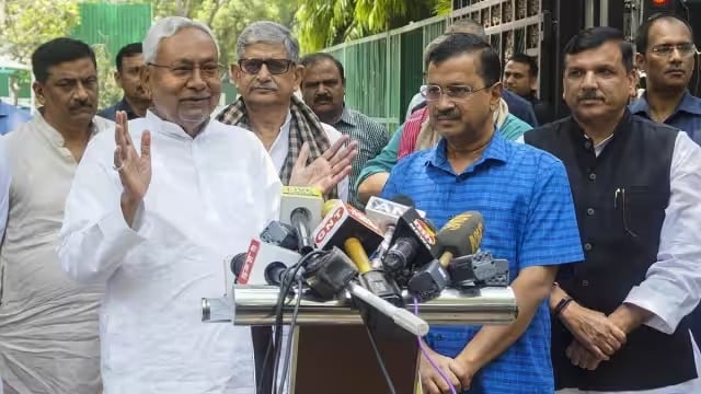 नीतीश कुमार की मुहिम रंग लाएगी या अधर में लटकेगी, जानिए सियासी हलकों में क्या हो रही चर्चा