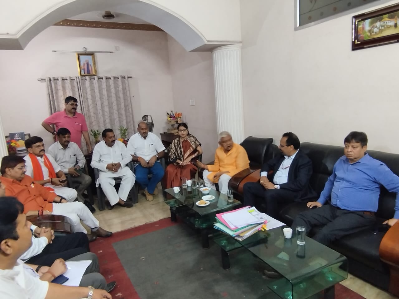 BIG QUESTION: HURL प्रबंधन क्या करे, भाजपा के सांसद विधायक को खुश  करे कि सत्ताधारी झामुमो को