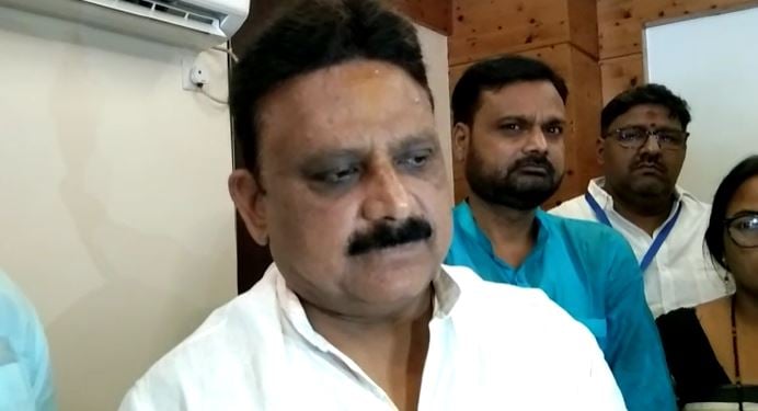 झारखंड सरकार के साथ सौतेला व्यवहार कर रही है डीवीसी-मंत्री मिथिलेश ठाकुर