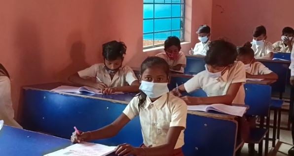 जरमुंडी में राष्ट्रीय उपलब्धि जांच परीक्षा का हुआ आयोजन, काफी संख्या में छात्र-छात्राओं ने लिया भाग