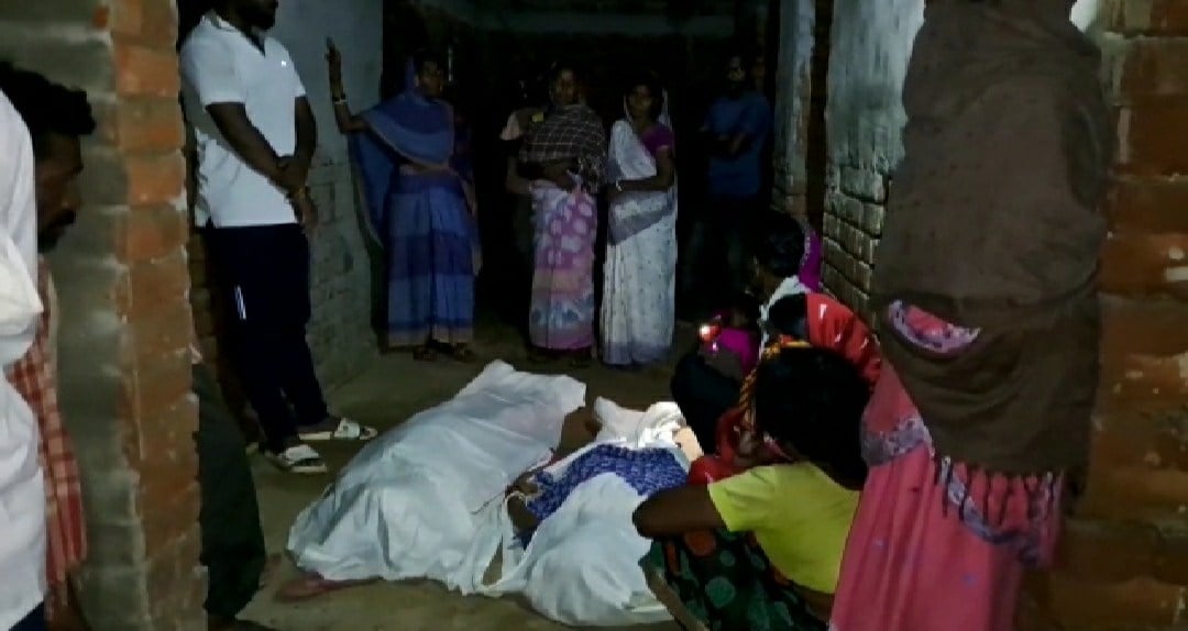 धनबाद: बरवा अड्डा में वज्रपात ने लील ली मां-बेटी की जिन्दगी, सब्जी तोड़ने के दौरान हुआ हादसा