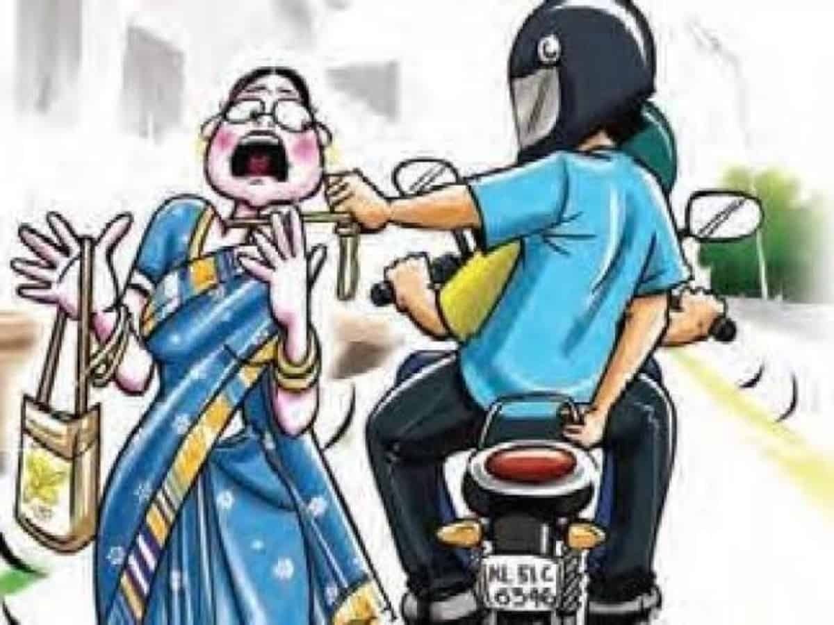 वाह रे स्नैचर : छिनतई की और सोने की चेन ही निगल लिया, एक्सरे हुआ तो पुलिस-डॉक्टर पड़े आश्चर्य में