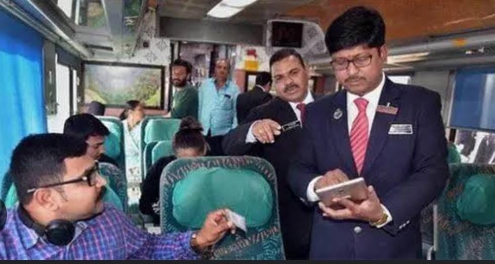 समस्तीपुर रेलवे स्टेशन बेटिकट मुसाफिरों पर रेलवे का डंडा,  कुछ ही घंटों में वसूले 47 लाख, जानें और क्या-क्या हुआ.