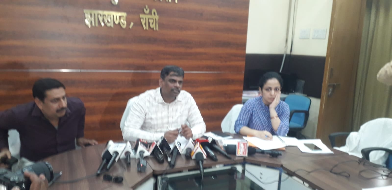 जामताड़ा में पांचवी क्लास का छात्र मोबाइल ऐप से करता था ठगी, जानिए कैसे हुआ खुलासा ?