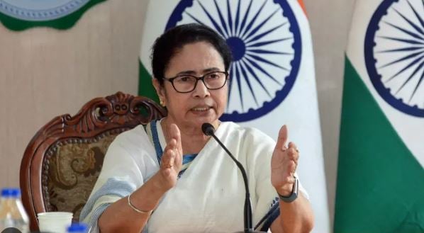 ओडिशा रेल हादसे के पीड़ितों को दीदी करेगी मदद, ममता बनर्जी ने सरकारी नौकरी देने का किया एलान