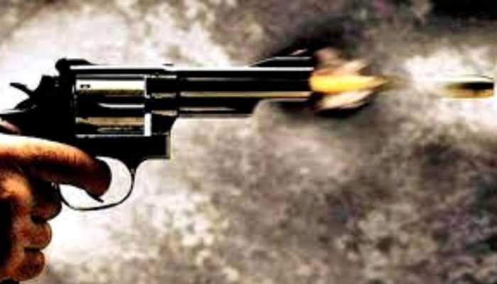 धनबाद के मेमको मोड़ में फिर हुई फायरिंग,कारोबारी को मारी गई गोली,हालत गंभीर
