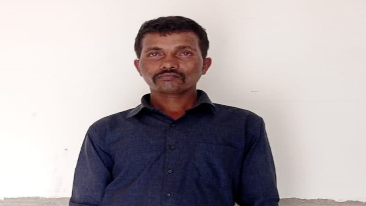 लोहरदगा: पुलिस के फाइल में मृत कुख्यात नक्सली ललिंद्र महतो 14 साल बाद गिरफ्तार, दर्ज हैं कई मामले