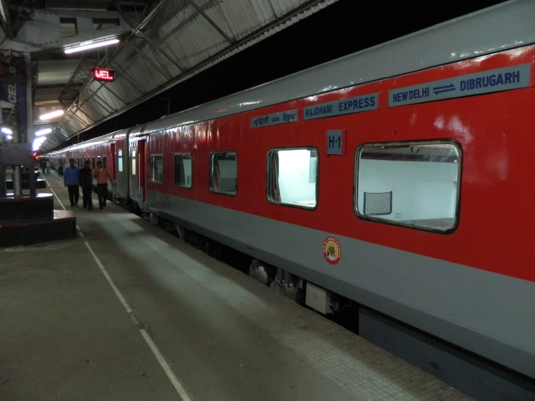 रेल यात्रियों के भाग्य ने दिया साथ,जानिए कैसे राजधानी-एलेप्पी रगड़ खाने के बाद भी दुर्घटनाग्रस्त होने से बाल बाल बच गई